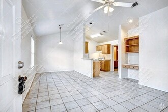 Building Photo - 427 Lindsey St