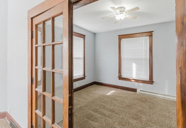 Building Photo - 901 S 1st St