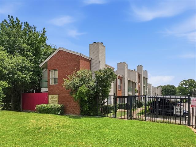 Building Photo - 7126 Holly Hill Dr