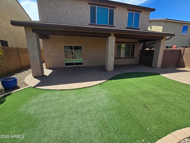 Building Photo - 1514 E Hummingbird Way
