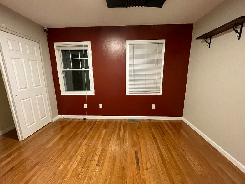 Building Photo - 2350 S Henderson St