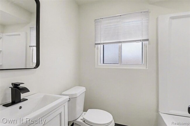 Building Photo - 13031 Joy Rd