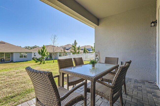 Building Photo - 2372 Sirena Ln