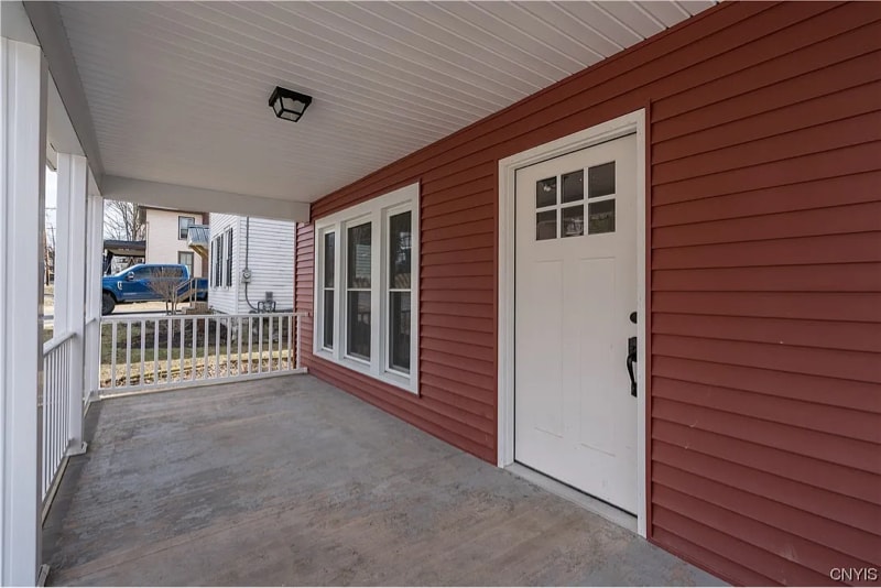 Building Photo - 135 N Washington St