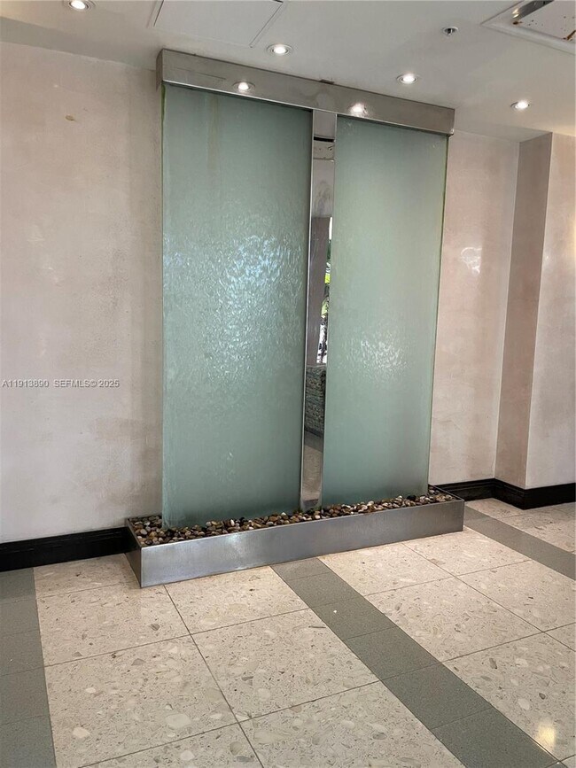 Building Photo - 3801 S Ocean Blvd