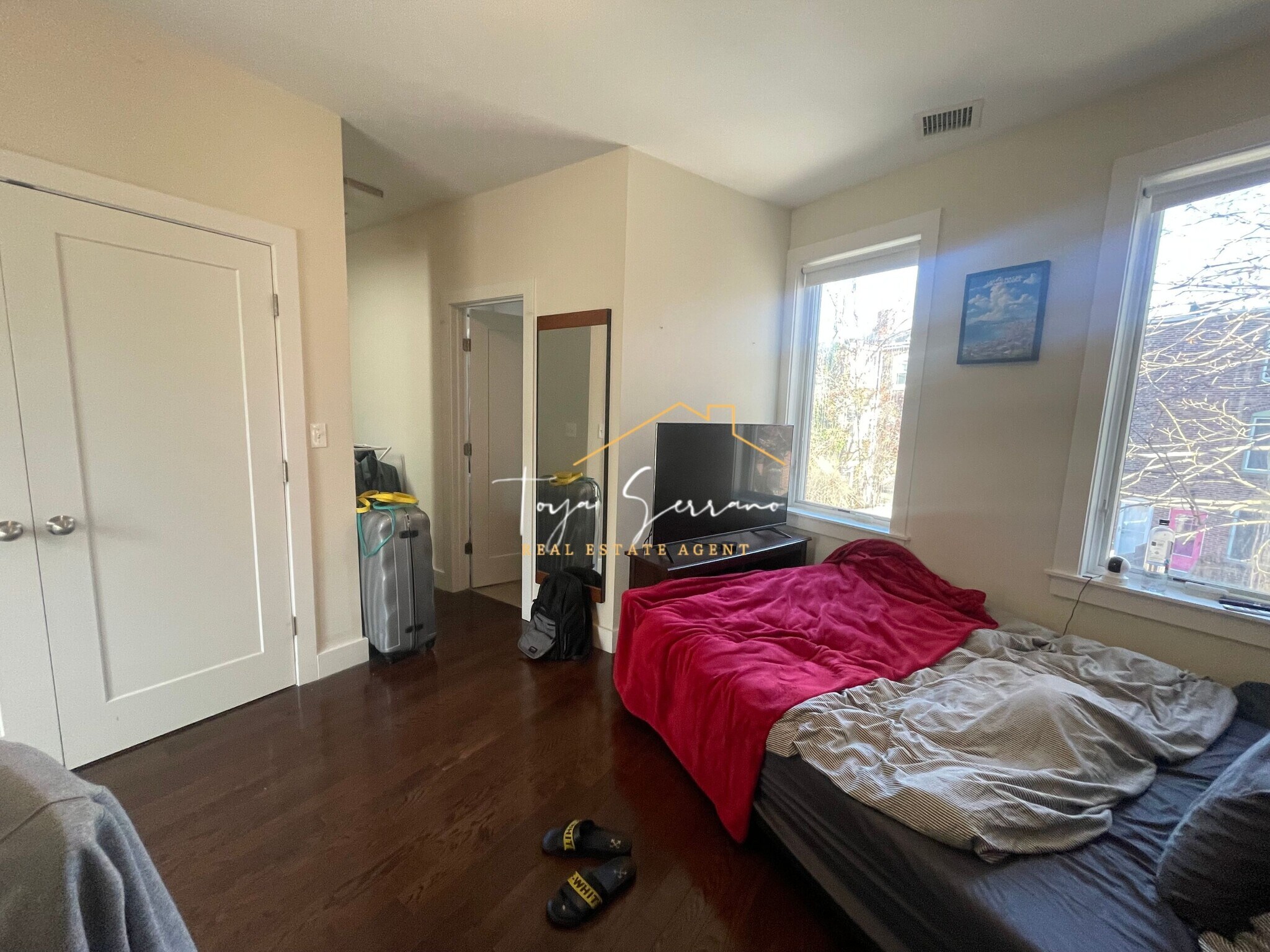 Building Photo - 20 Sussex St