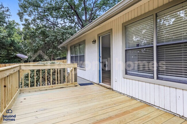 Building Photo - Beautifully 3 Bedroom 2 Bathroom Home in Maumelle!