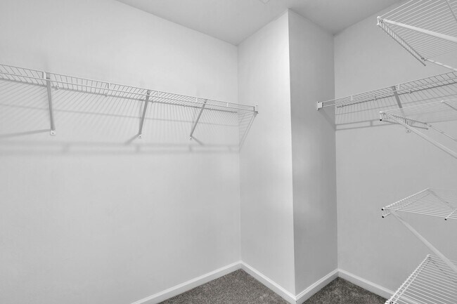 Building Photo - 4859 SW 81st Lp