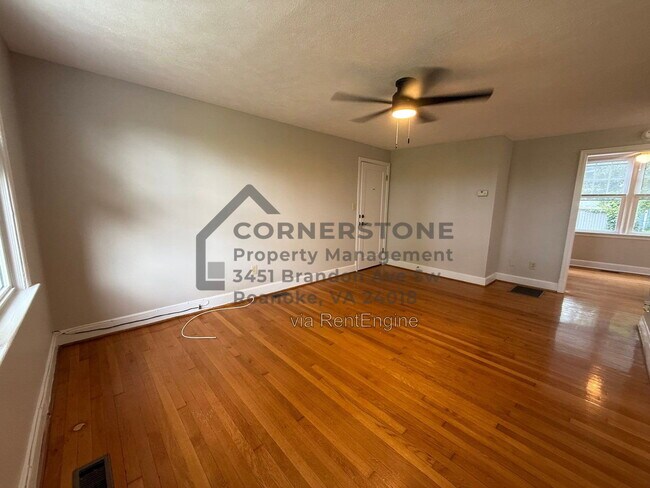 Building Photo - 353 Highland Ave SW