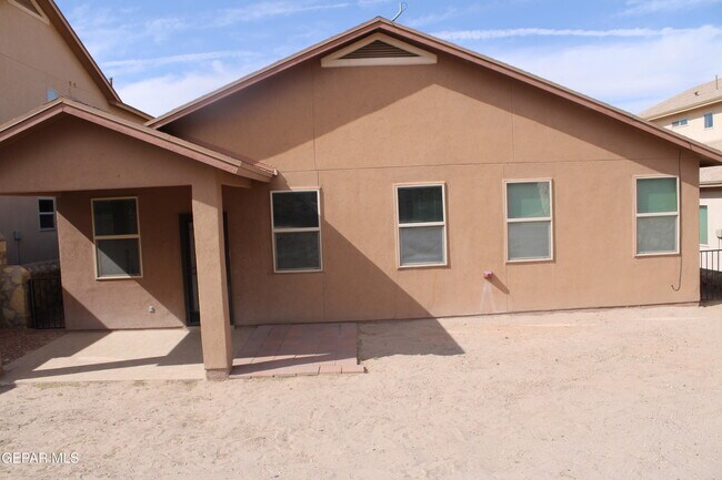 Building Photo - 13226 Emerald River St