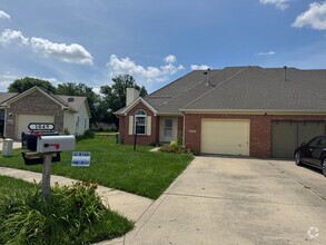 Building Photo - 1049 Mustang Ct