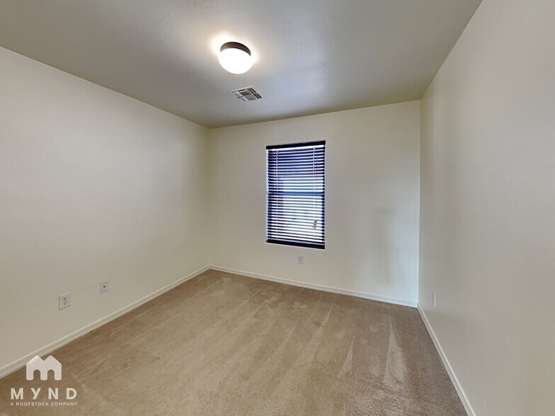 Building Photo - 7056 S GREENEYES Ln