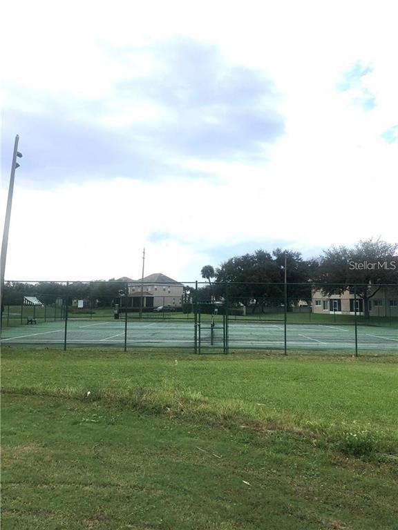 Building Photo - 1749 Golfview Dr