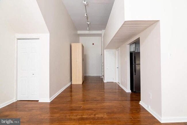 Building Photo - 1035 Spruce St