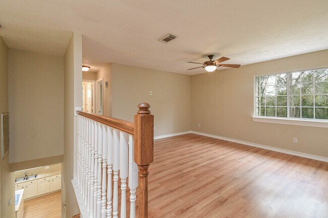 Building Photo - 8806 Edenbridge St