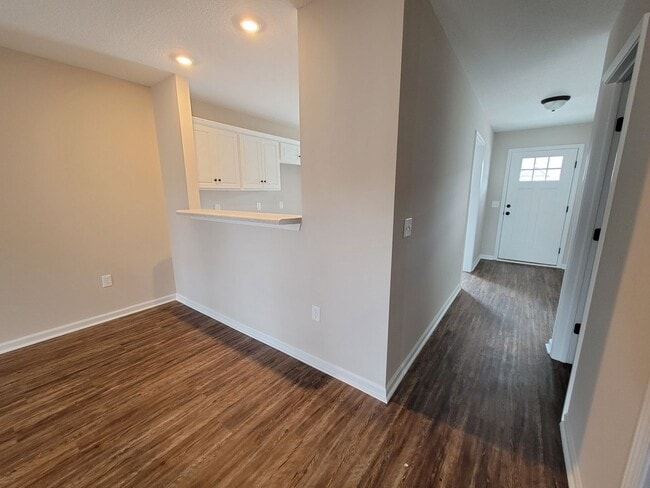 Building Photo - 431 Andover Dr