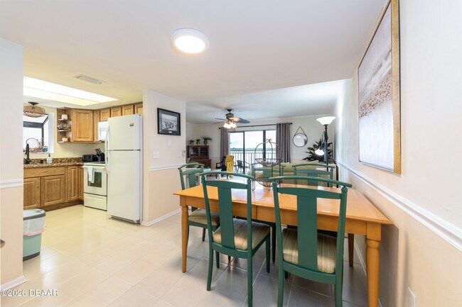 Building Photo - 3602 S Peninsula Dr