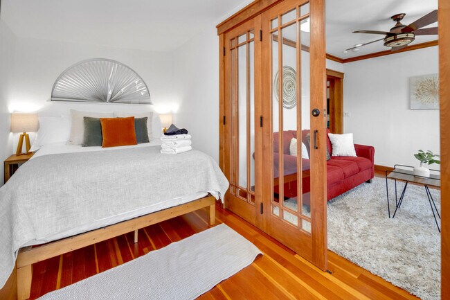 Building Photo - 1072 Johnson Ave