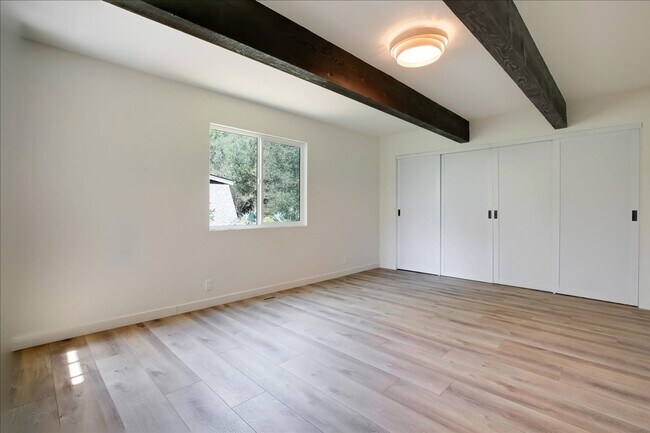 Building Photo - 827 Cheltenham Rd