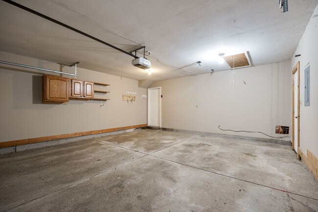 Building Photo - 5781 King Arthur Dr
