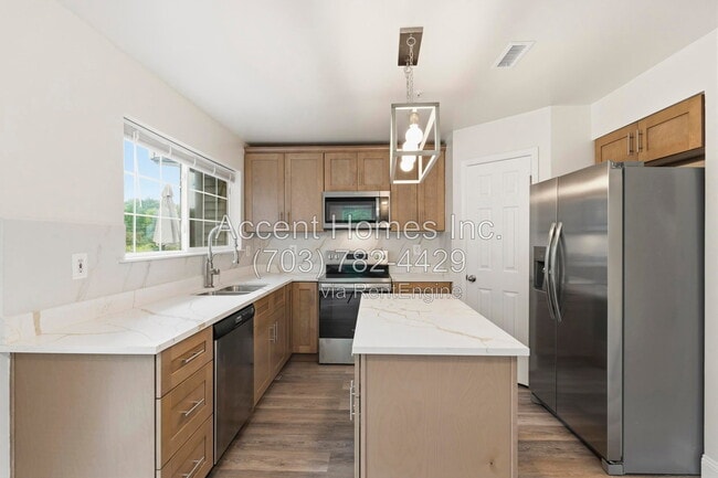 Building Photo - 10299 Wimbledon Pl