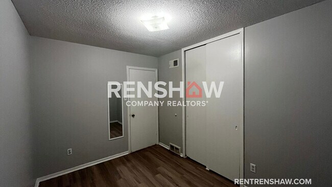 Building Photo - 3666 Bluff Wood Dr