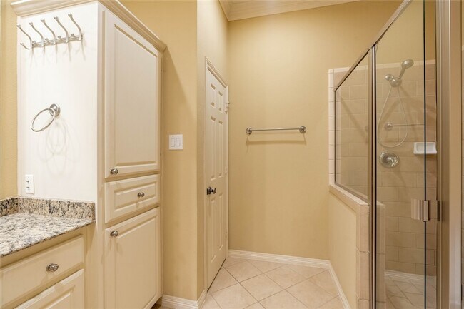 Building Photo - 18119 Frankford Lakes Cir