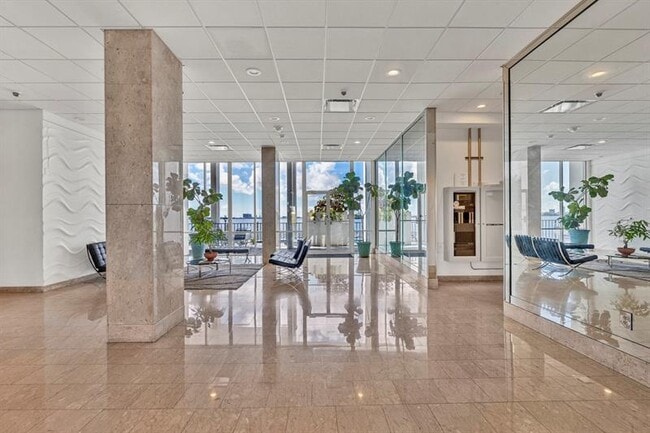 Building Photo - 11930 N Bayshore Dr