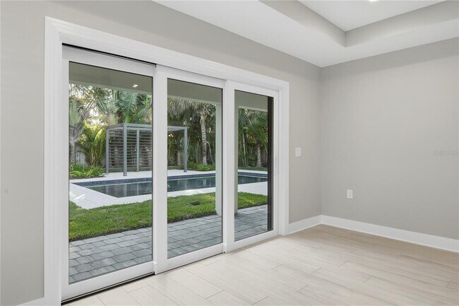 Building Photo - 845 Snell Isle Blvd NE