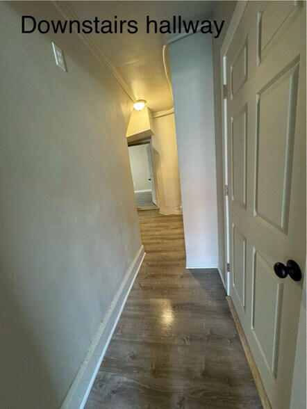 Building Photo - 12 S Wade Ave