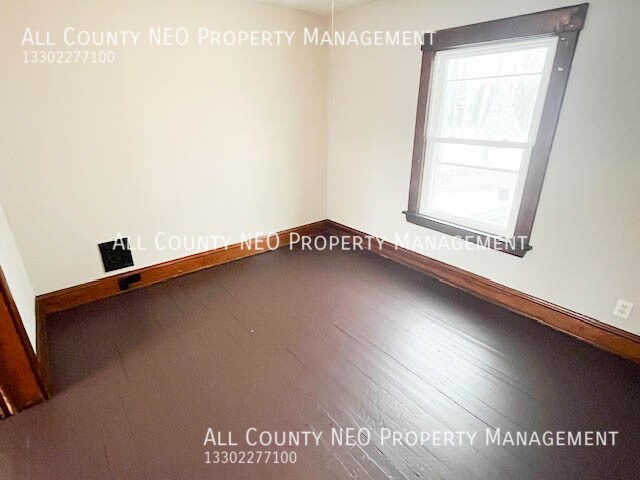 Building Photo - 9423 Denison Ave