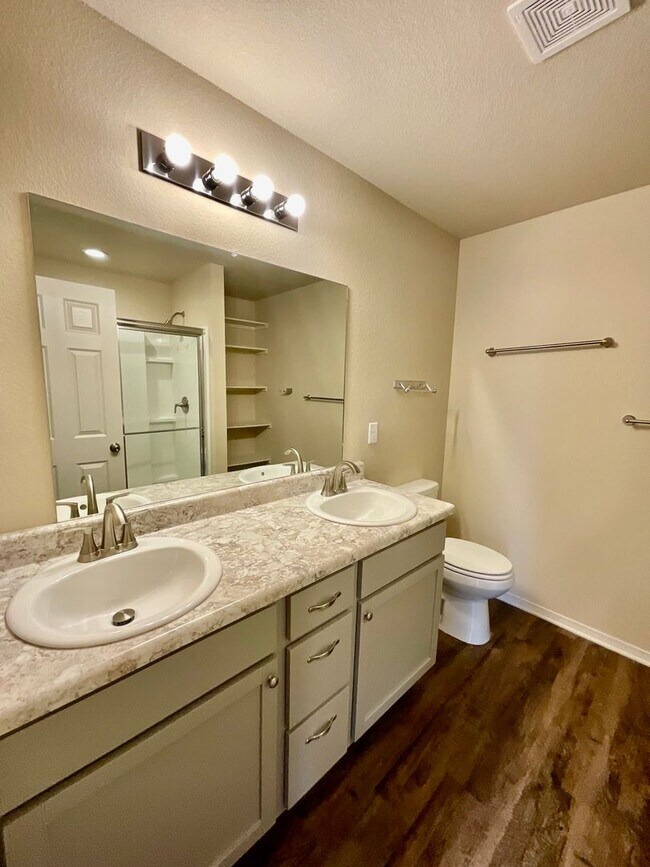 Building Photo - 4401 Olympic Dr