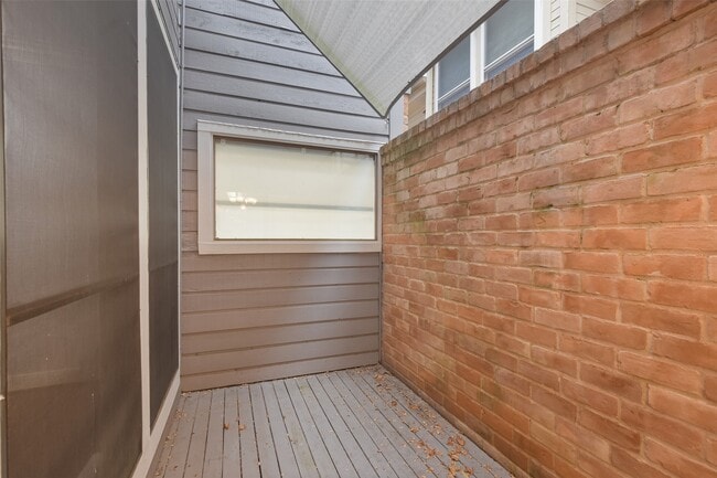 Building Photo - 12859 Kingsbridge Ln