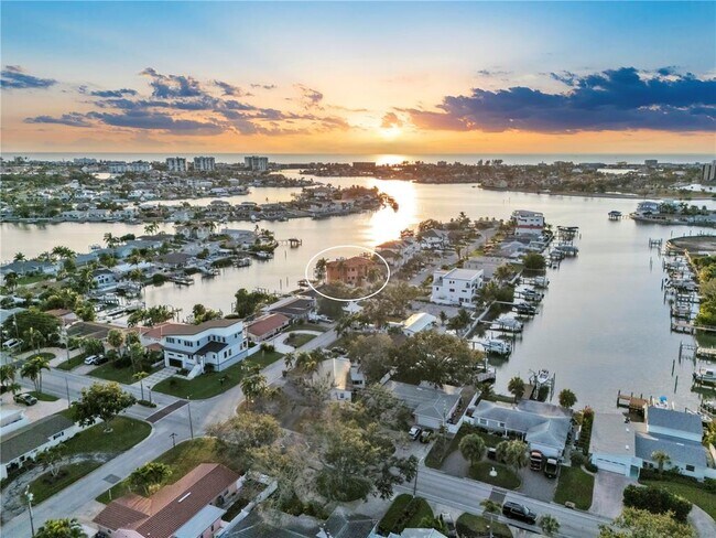 Building Photo - 7924 3rd Ave S