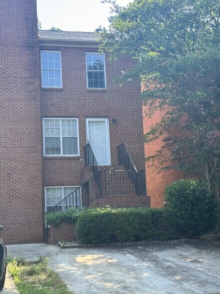 Primary Photo - 75 Davis Mill Ct