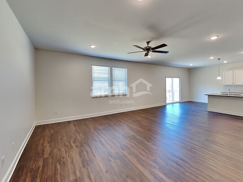Building Photo - 3761 Blackshear Pl