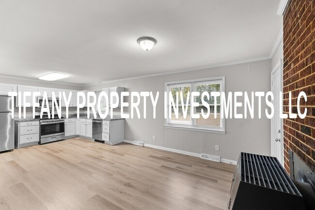 Building Photo - 317 Amon Ln