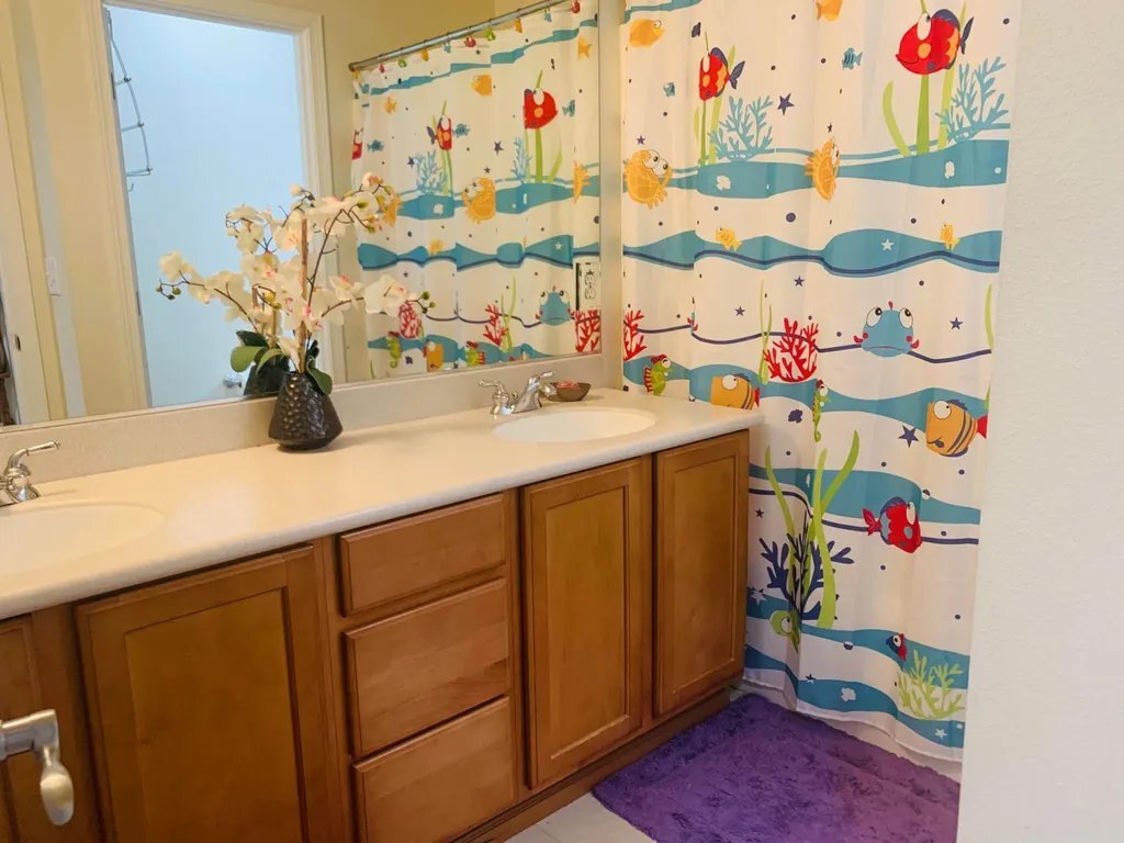 Building Photo - 22531 NE Cascara Cir