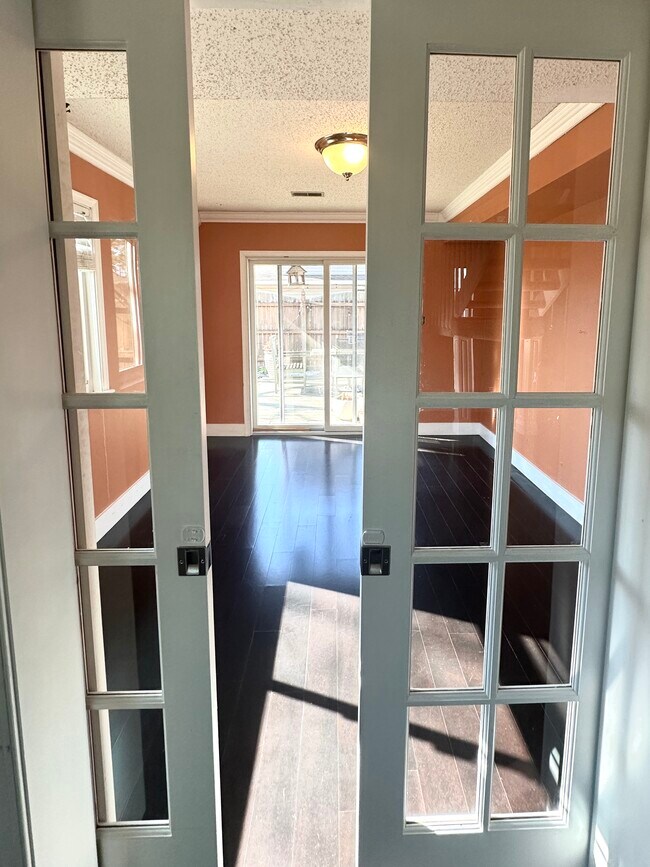 Building Photo - 3349 Kings Neck Dr