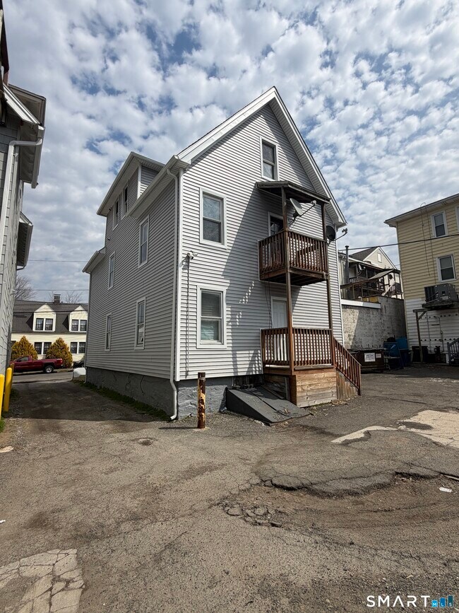 Building Photo - 7-9 Wilson St