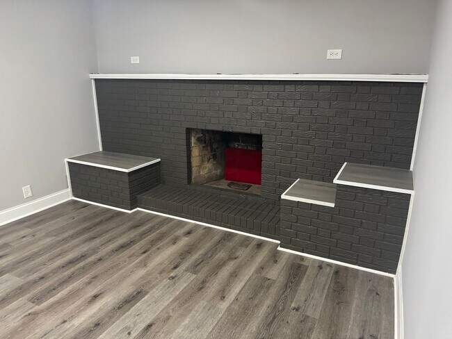 Building Photo - Completely remodeled home in Attalla FOR R...