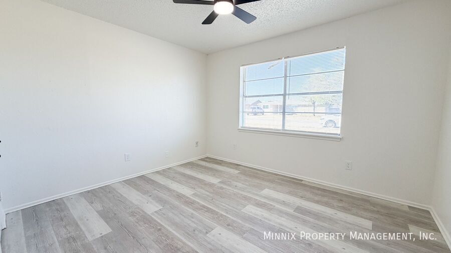 Building Photo - 4615 Grinnell St