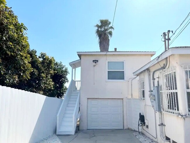 Building Photo - Charming Studio in National City – Private...