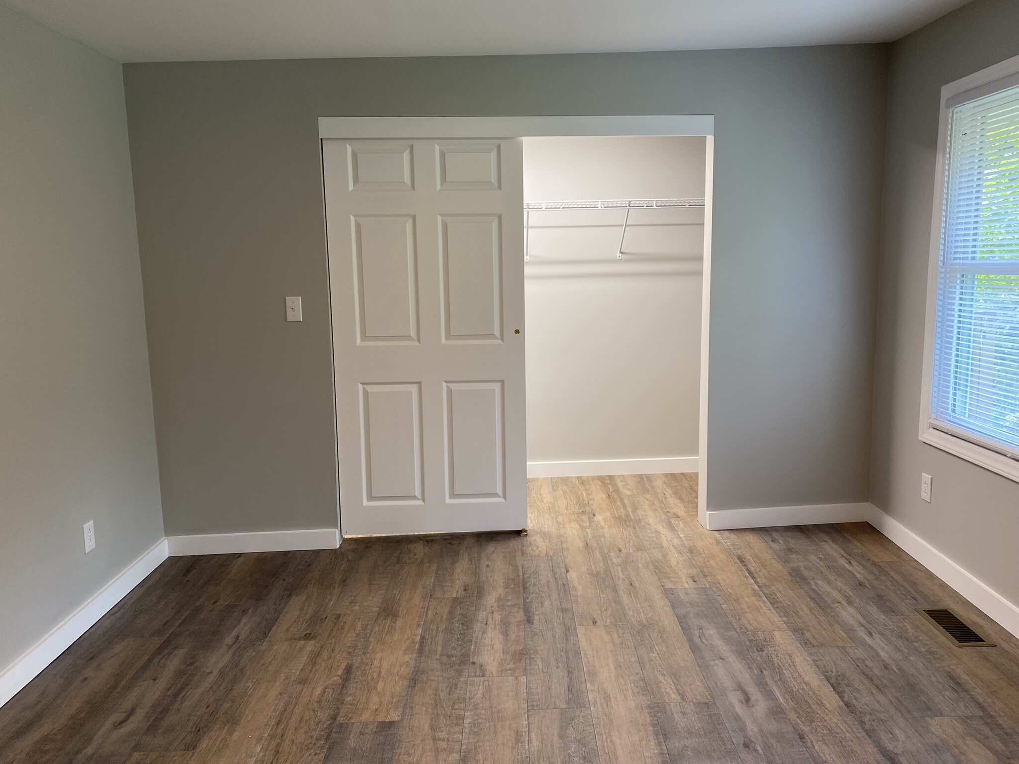 Primary Bedroom - 302 Rose St