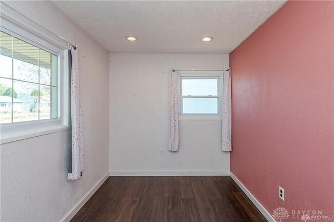 Building Photo - 1227 Frayne Dr