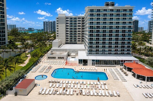Building Photo - 19201 Collins Ave