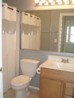 Building Photo - 327 Carthage Ct