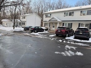 Building Photo - Spacious Townhome in Exeter, PA!