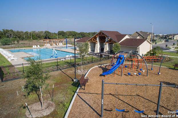 Building Photo - 307 Limestone Creek