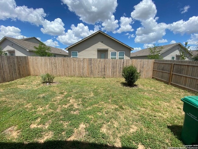 Building Photo - FALL INTO A NEW HOME WITH OUR MOVE-IN SPEC...